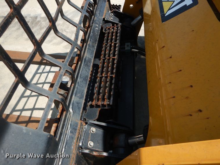 image for item JI9551 2015 Caterpillar 272D  skid steer loader