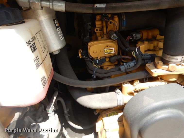 image for item JI9551 2015 Caterpillar 272D  skid steer loader