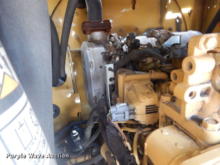 image for item JI9551 2015 Caterpillar 272D  skid steer loader