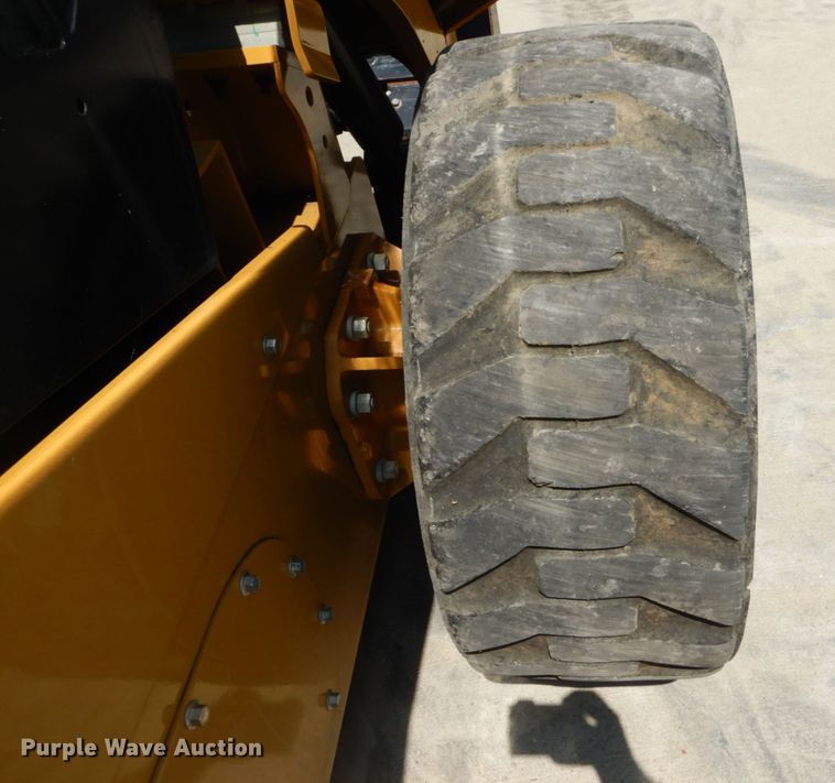 image for item JI9551 2015 Caterpillar 272D  skid steer loader