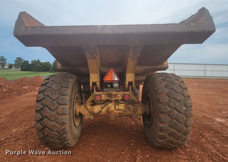 image for item KD9434 1988 Caterpillar D25C  haul truck