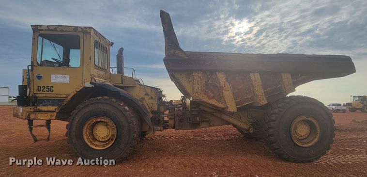 image for item KD9434 1988 Caterpillar D25C  haul truck