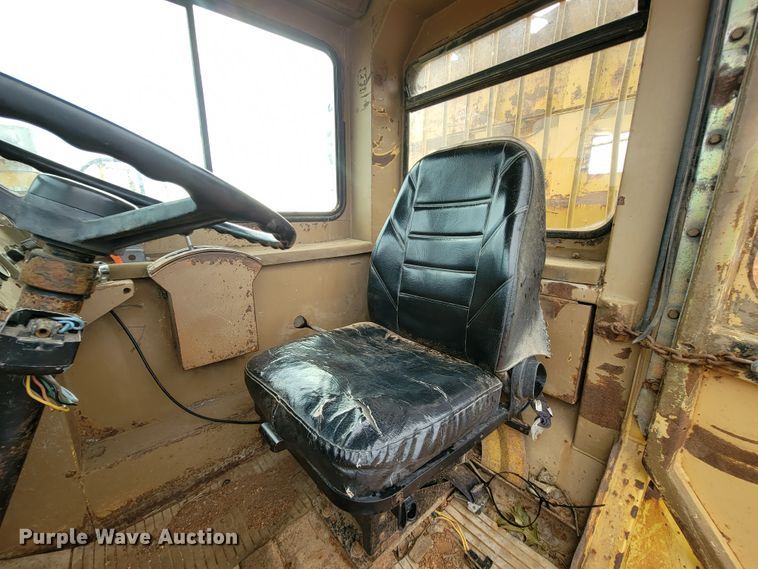 image for item KD9434 1988 Caterpillar D25C  haul truck