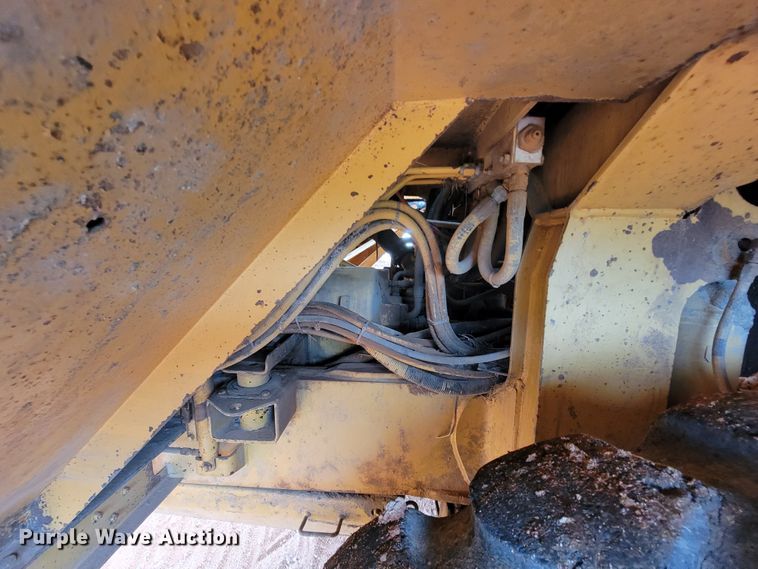 image for item KD9434 1988 Caterpillar D25C  haul truck