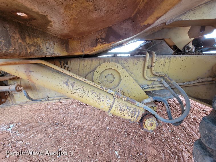 image for item KD9434 1988 Caterpillar D25C  haul truck