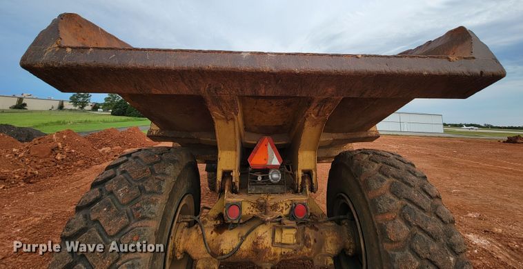 image for item KD9434 1988 Caterpillar D25C  haul truck