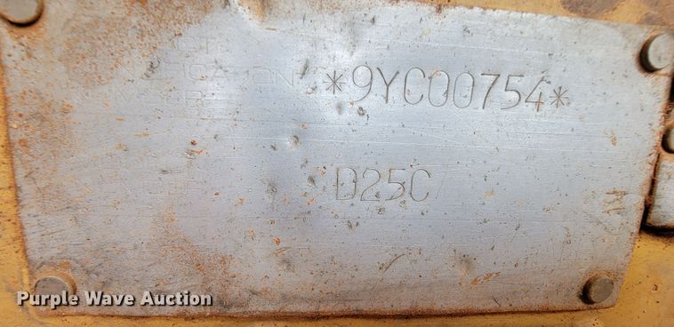 image for item KD9434 1988 Caterpillar D25C  haul truck