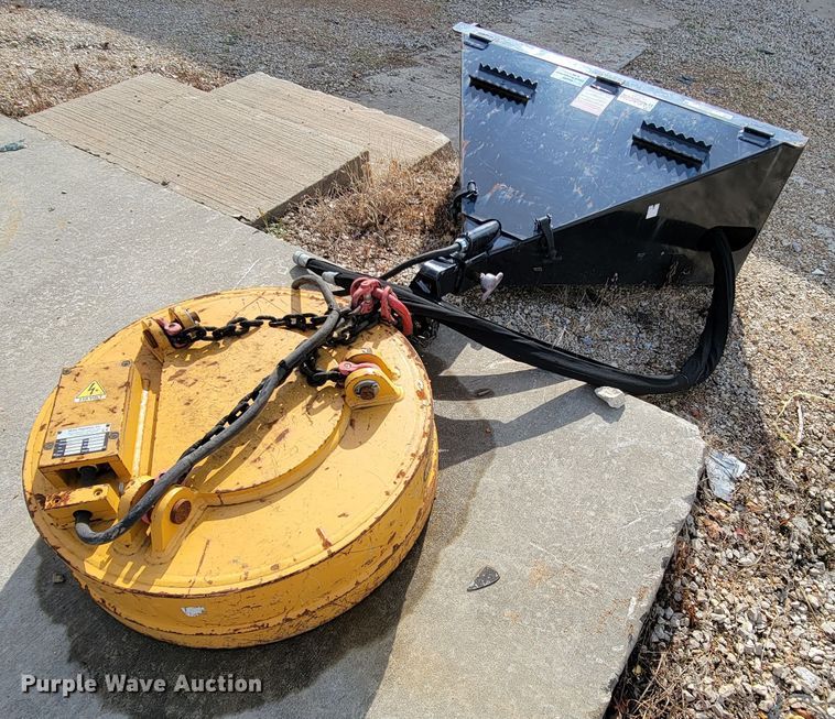 image for item KD9435 Moley Magnetics ESM 30/200017  skid steer magnet