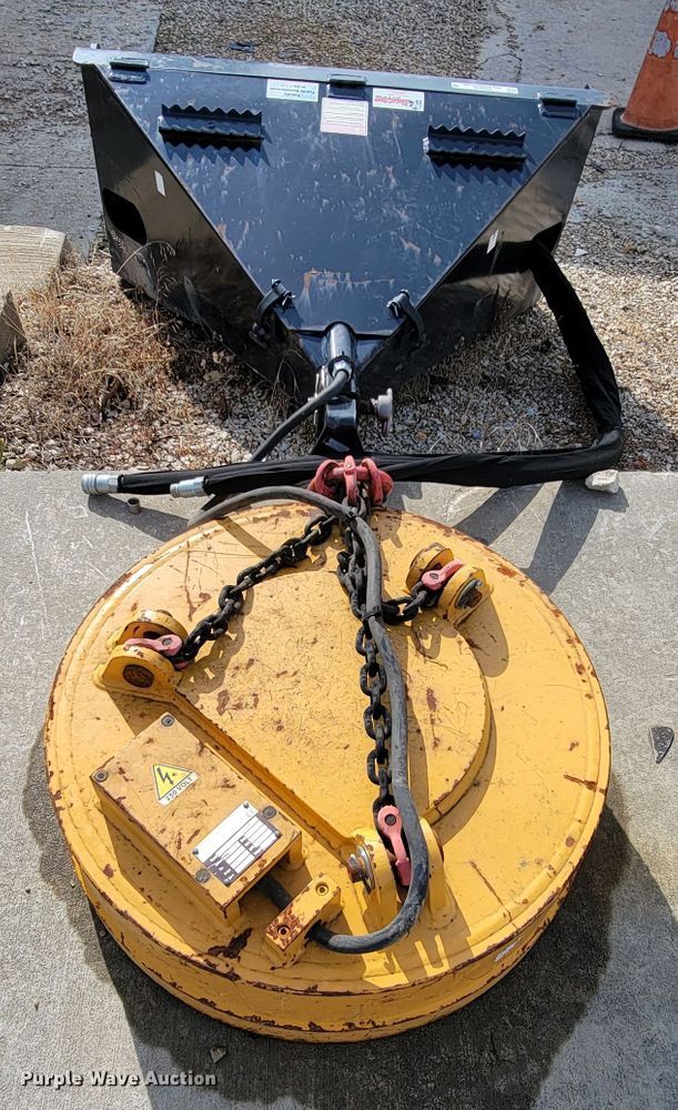 image for item KD9435 Moley Magnetics ESM 30/200017  skid steer magnet