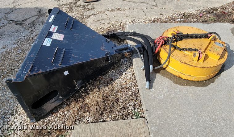 image for item KD9435 Moley Magnetics ESM 30/200017  skid steer magnet