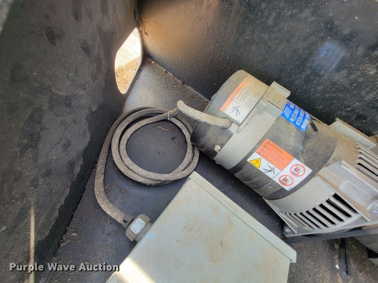 image for item KD9435 Moley Magnetics ESM 30/200017  skid steer magnet