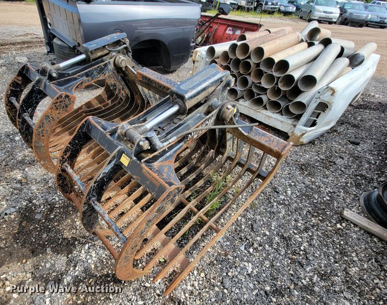 image for item KD9436 Notch DGRB75  74"W skid steer rock grapple bucket