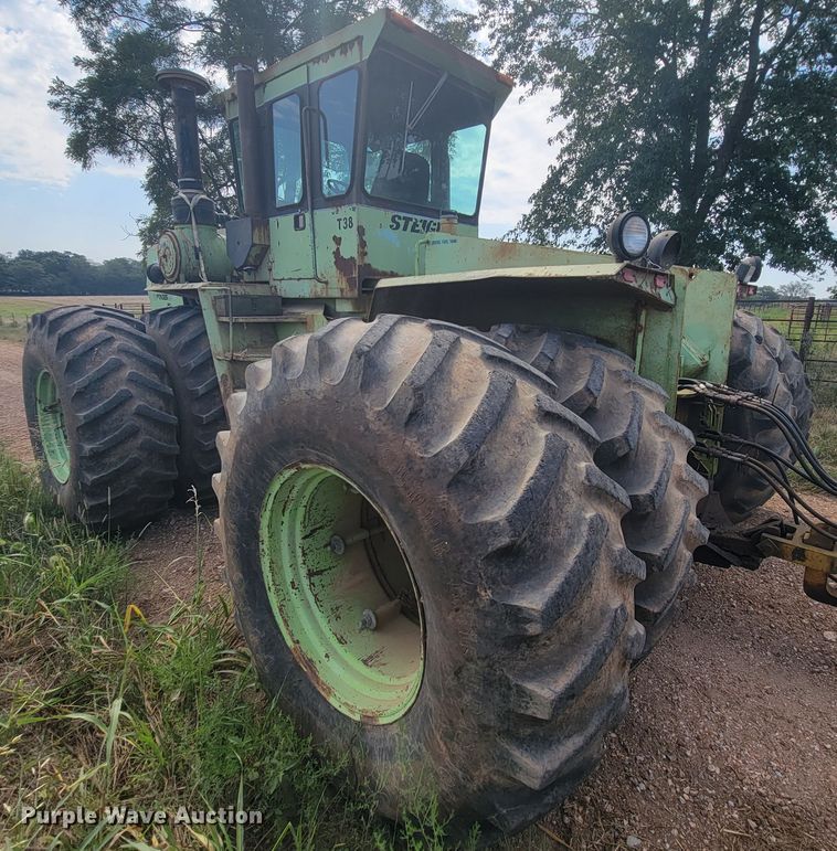 image for item KD9438 1980 Steiger Panther III PTA325  4WD tractor