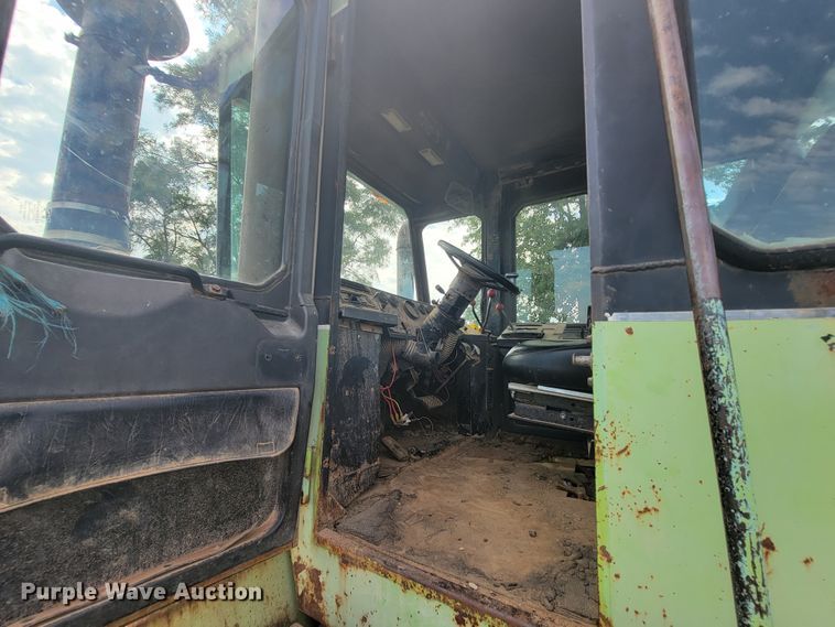 image for item KD9438 1980 Steiger Panther III PTA325  4WD tractor