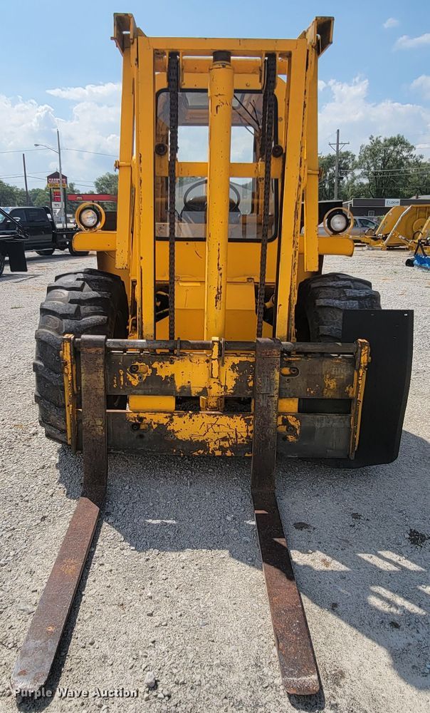 image for item KD9457 1977 Massey Ferguson MF4500  forklift