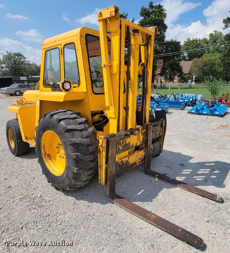 image for item KD9457 1977 Massey Ferguson MF4500  forklift