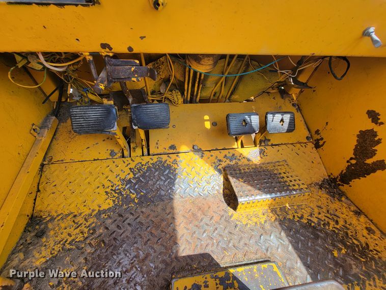 image for item KD9457 1977 Massey Ferguson MF4500  forklift