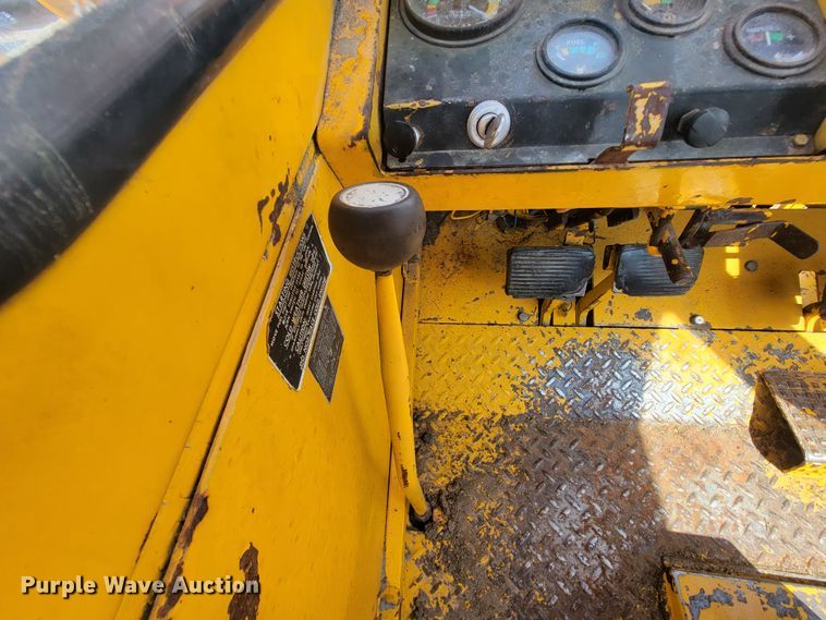 image for item KD9457 1977 Massey Ferguson MF4500  forklift