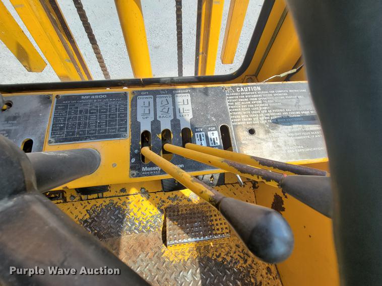 image for item KD9457 1977 Massey Ferguson MF4500  forklift