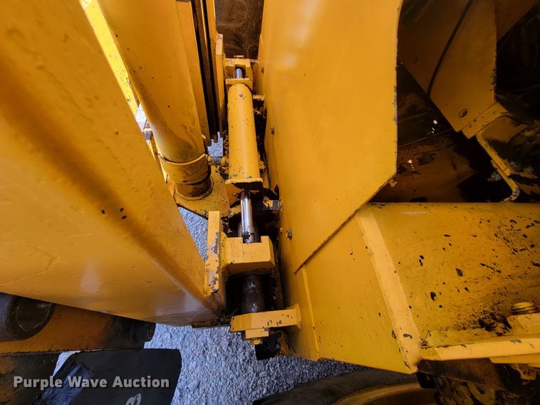 image for item KD9457 1977 Massey Ferguson MF4500  forklift