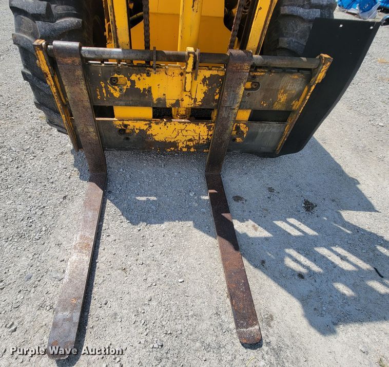 image for item KD9457 1977 Massey Ferguson MF4500  forklift