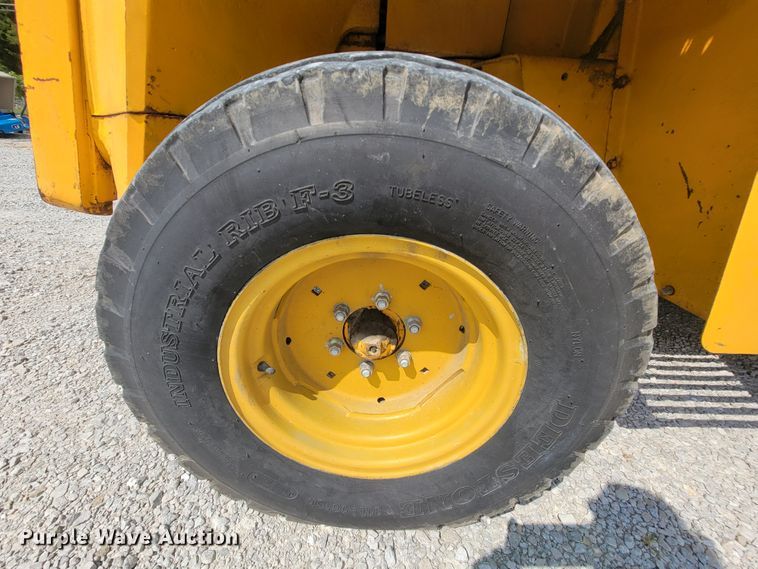 image for item KD9457 1977 Massey Ferguson MF4500  forklift