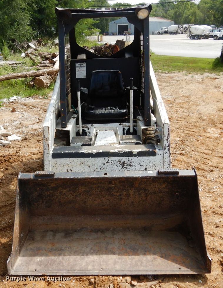 image for item KI9665 1979 Bobcat 530  skid steer loader