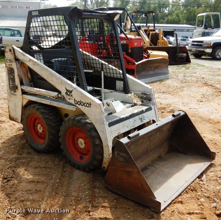 image for item KI9665 1979 Bobcat 530  skid steer loader