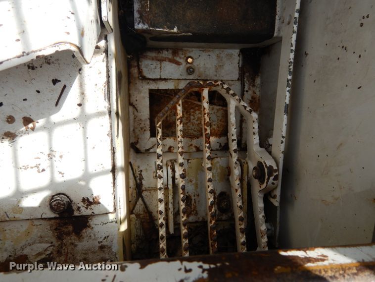 image for item KI9665 1979 Bobcat 530  skid steer loader