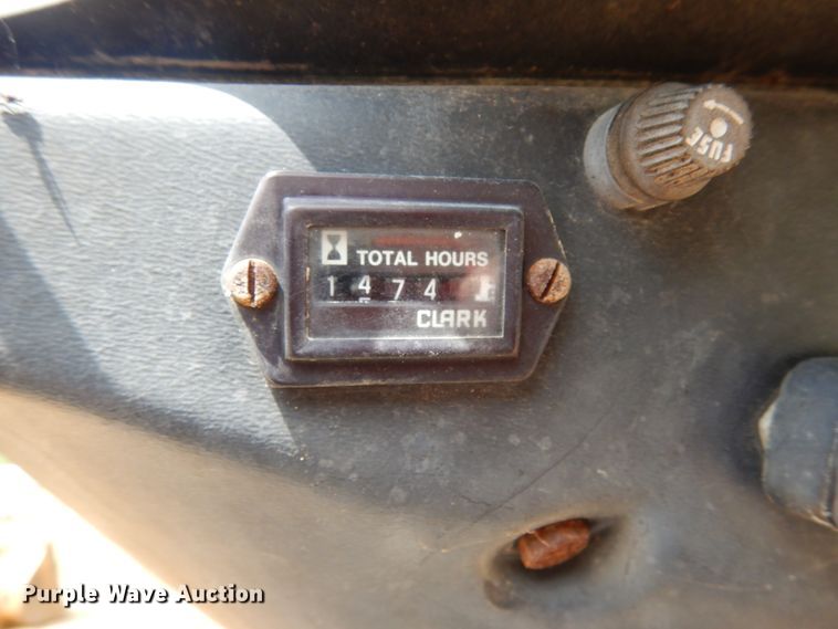 image for item KI9665 1979 Bobcat 530  skid steer loader