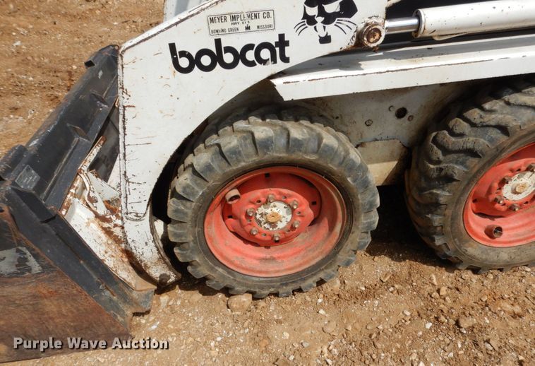image for item KI9665 1979 Bobcat 530  skid steer loader