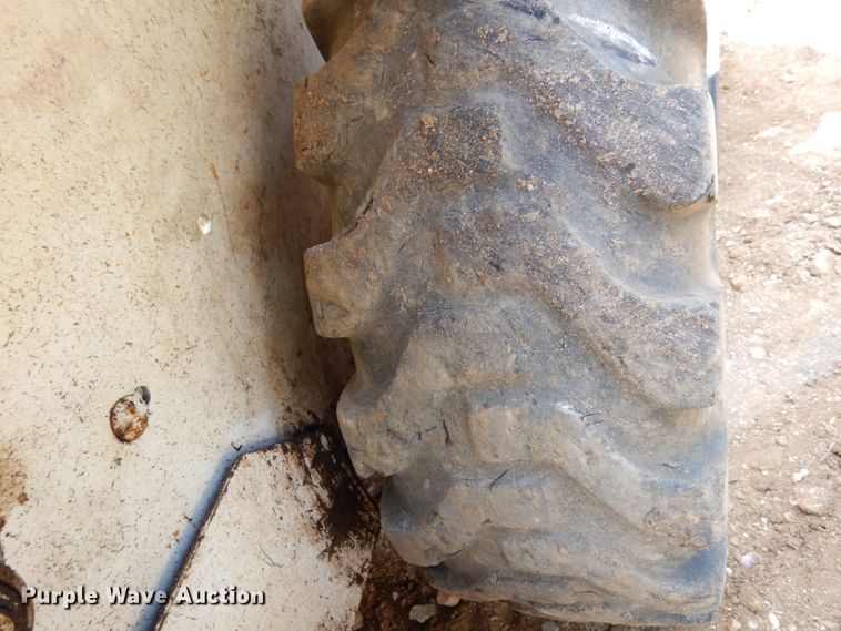 image for item KI9665 1979 Bobcat 530  skid steer loader