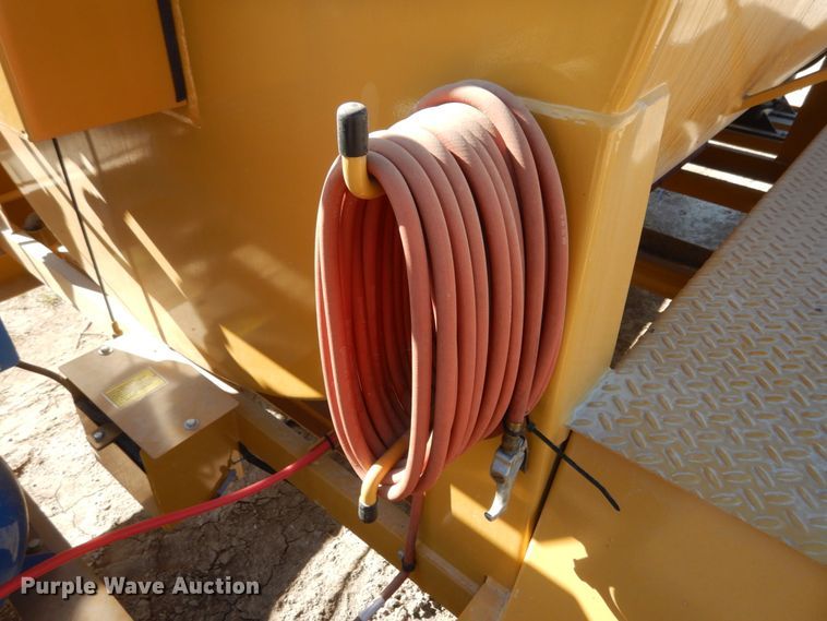 image for item KI9686 Seal-rite  seal coat trailer