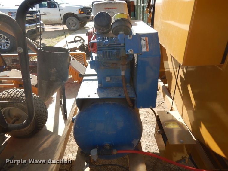 image for item KI9686 Seal-rite  seal coat trailer