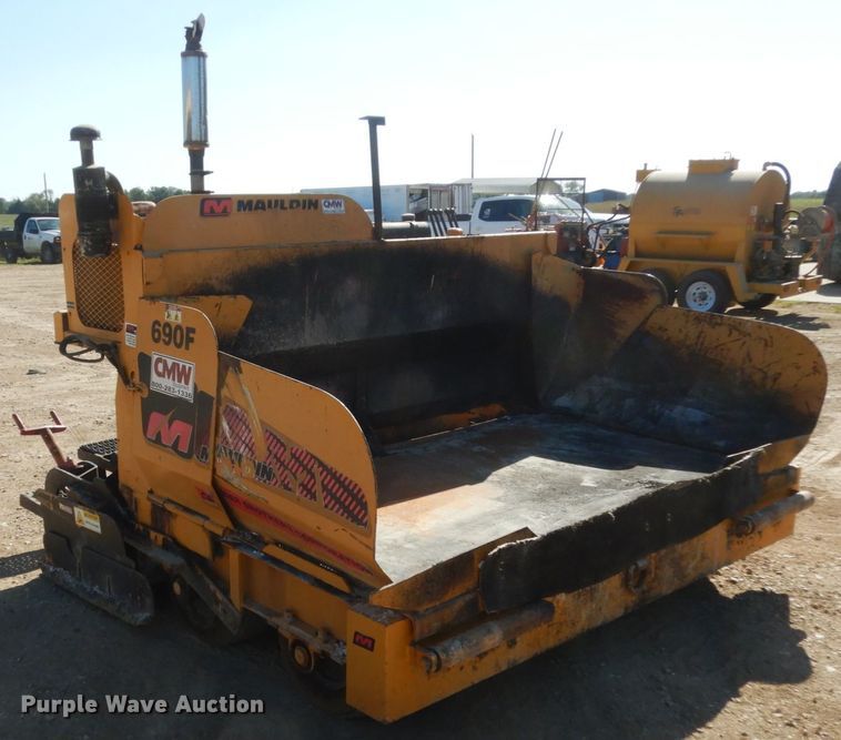 image for item KI9687 Mauldin 690F  paver