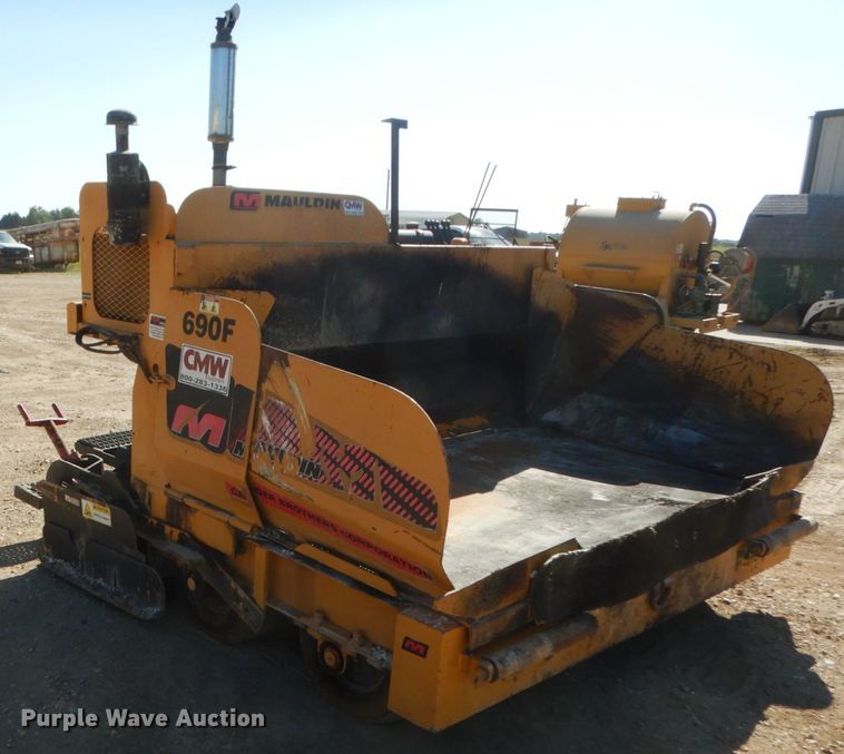 image for item KI9687 Mauldin 690F  paver