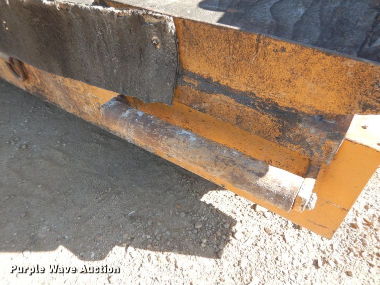 image for item KI9687 Mauldin 690F  paver