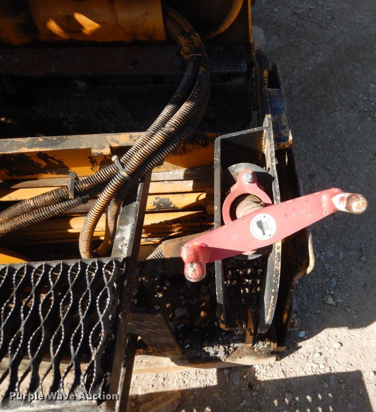 image for item KI9687 Mauldin 690F  paver