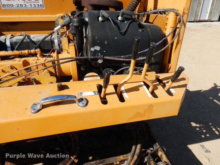 image for item KI9687 Mauldin 690F  paver