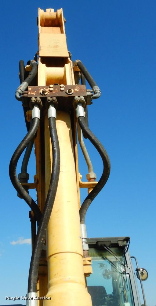 image for item KI9688 New Holland EW160  wheeled excavator