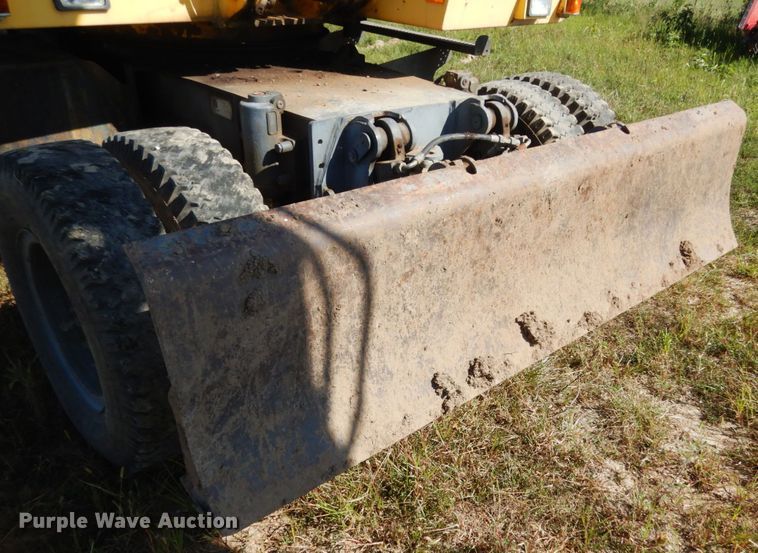 image for item KI9688 New Holland EW160  wheeled excavator