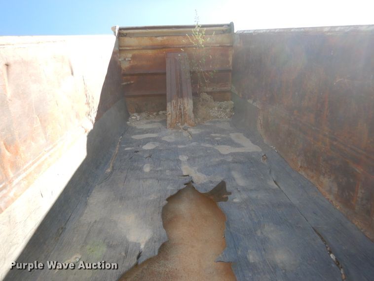 image for item KI9690 1999 Sterling LT8513  dump truck