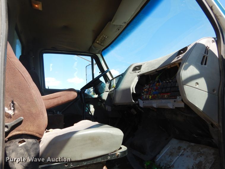 image for item KI9690 1999 Sterling LT8513  dump truck