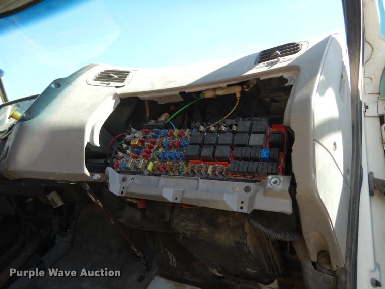 image for item KI9690 1999 Sterling LT8513  dump truck