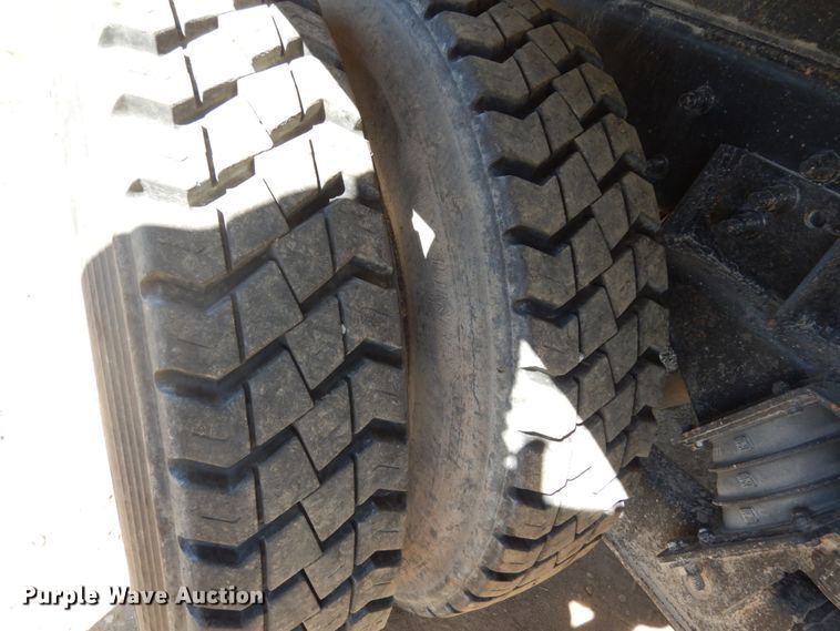 image for item KI9690 1999 Sterling LT8513  dump truck