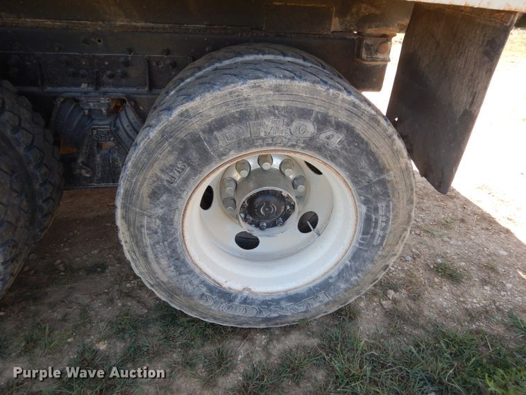 image for item KI9690 1999 Sterling LT8513  dump truck