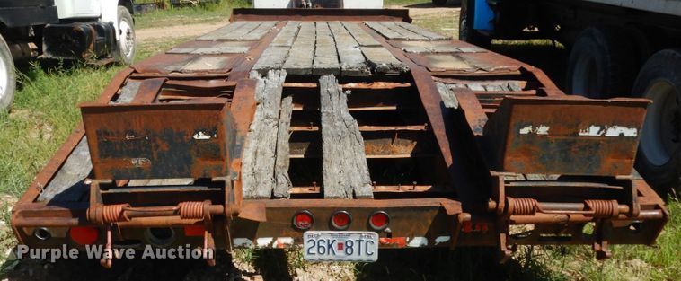 image for item KI9691 2004 Interstate  equipment trailer