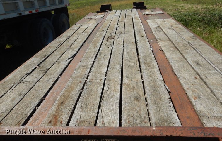 image for item KI9691 2004 Interstate  equipment trailer