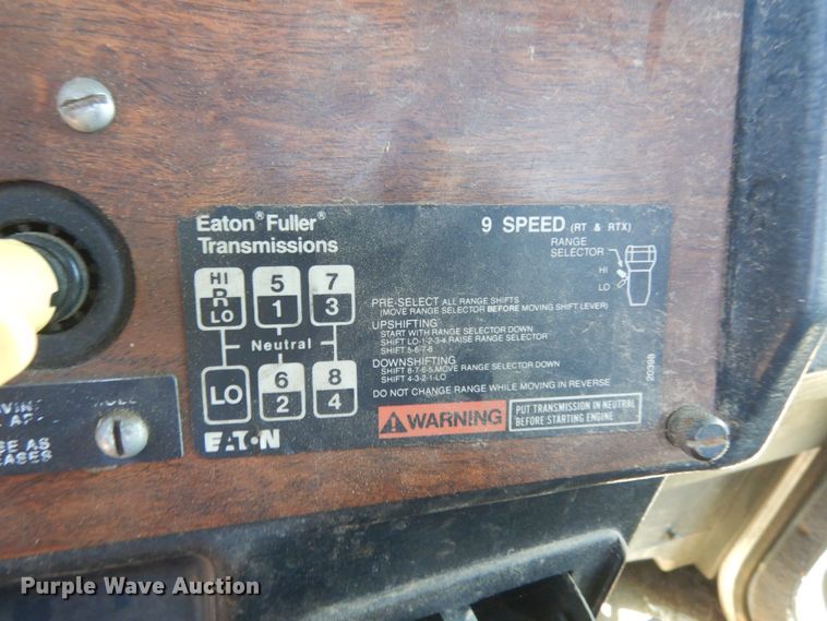 image for item KI9692 1997 Peterbilt 385  utility / service truck