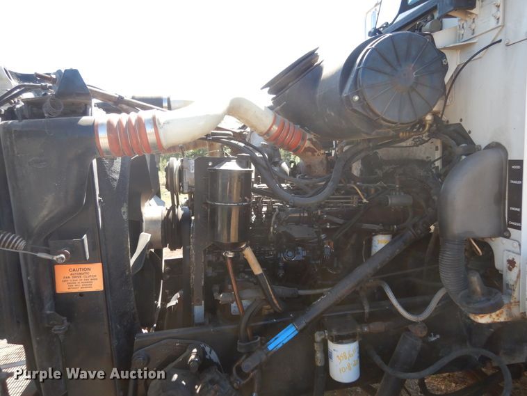 image for item KI9692 1997 Peterbilt 385  utility / service truck